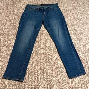 GAP Women's Straight Leg Blue Jeans